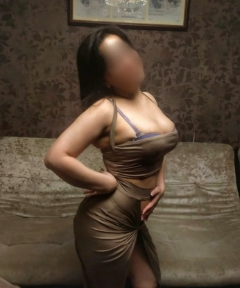 Опытная и страстная шатенка готова исполнить все твои сокровенные желания. Приезжай ко мне и окунись в мир наслаждения и удовольствия. Обещаю, ты будешь доволен! 699, 42 года