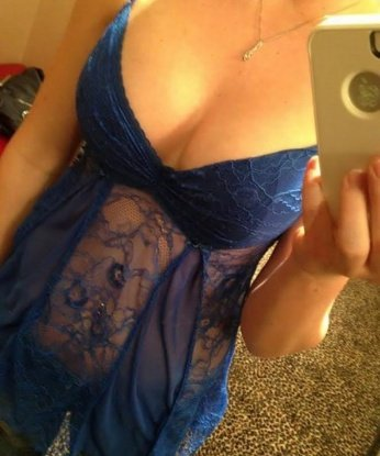 Соблазнительная и загадочная леди приглашает в свое приватное королевство наслаждений. Готова исполнить все твои желания и подарить море кайфа! Только для щедрых джентльменов! 7460, 33 года